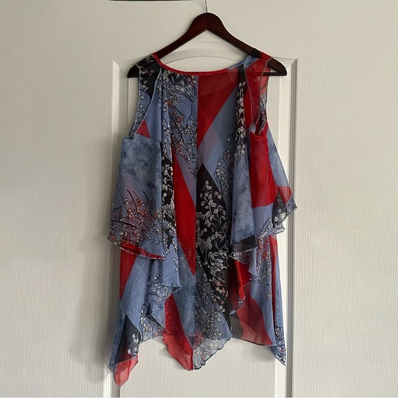 Minkas US L Open Shoulder Tank - Picture 2 of 16